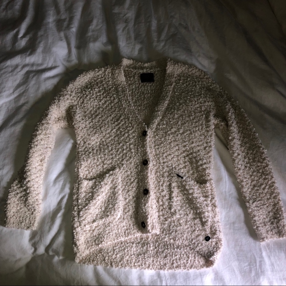 Abercrombie and Fitch popcorn cardigan